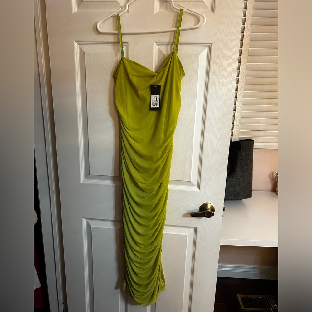Forever 21 Strapless Lime Green Dress (New With tags/ Never Worn)